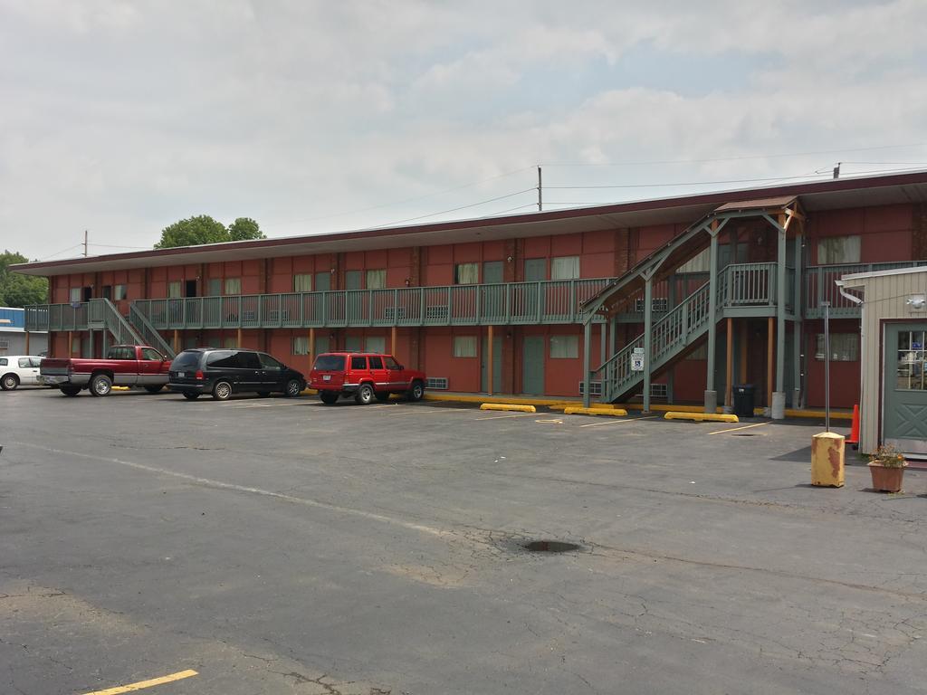 Trailway Motel - Fairview Heights Exterior photo